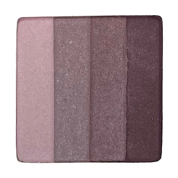 Victoria's Secret Other - Victoria’s Secret Ravishing Eyeshadow Quad